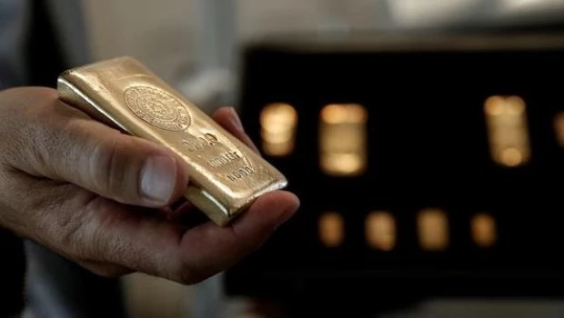 El oro supera por primera vez en su historia los 4.500 dólares y la plata los 72 dólares