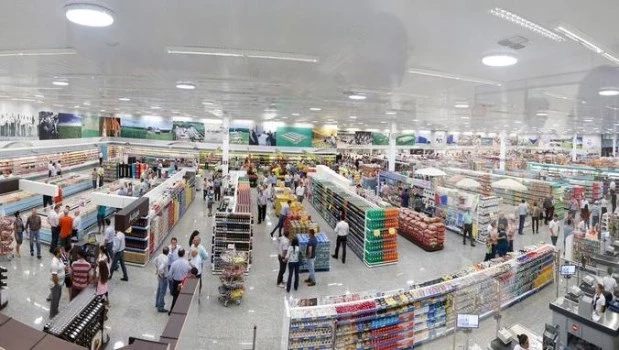 La Plata: una jubilada de 83 años se descompensó y murió en un hipermercado