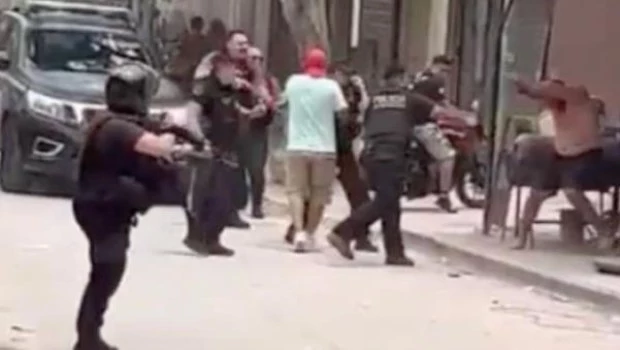 Detuvieron a un Policía de la Ciudad por el crimen de Gabriel González en la Villa 20