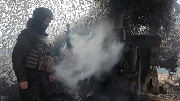 Ataque ruso con drones hiere a tres niños en el sur de Ucrania y Putin expresa su confianza en la victoria rusa