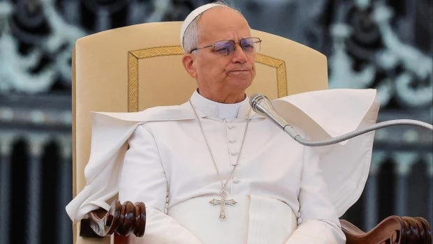 "El mundo no se salva afilando espadas, sino acogiendo a todos", proclamó el Papa en su primer mensaje del 2026