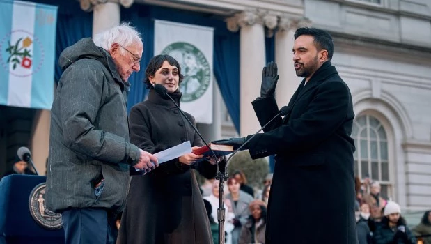 Prometió Mamdani gobernar Nueva York como "socialista democrático"