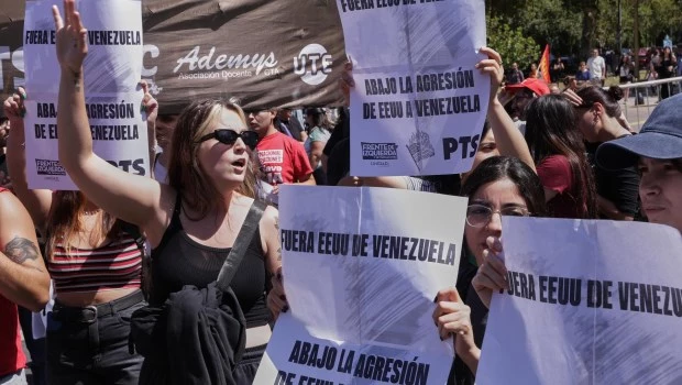 La izquierda se movilizó a la embajada de Estados Unidos contra la captura de Maduro