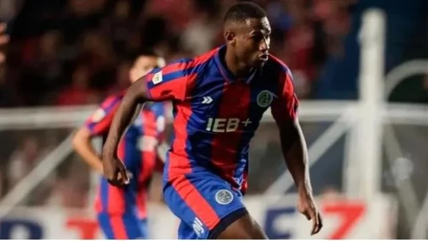 Romaña se bajó de la pretemporada y presiona para salir de San Lorenzo