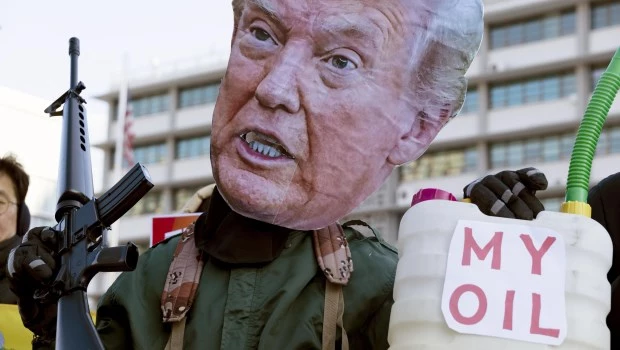 Trump dice que Venezuela entregará entre 30 y 50 millones de barriles de petróleo a EE.UU.