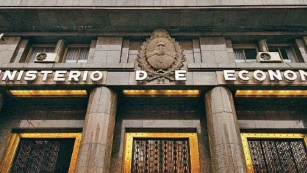 Economía canjeó letras atadas al dólar