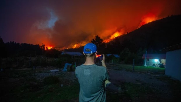 “Hubo intención criminal”: el ministro de Seguridad de Chubut sobre los incendios forestales