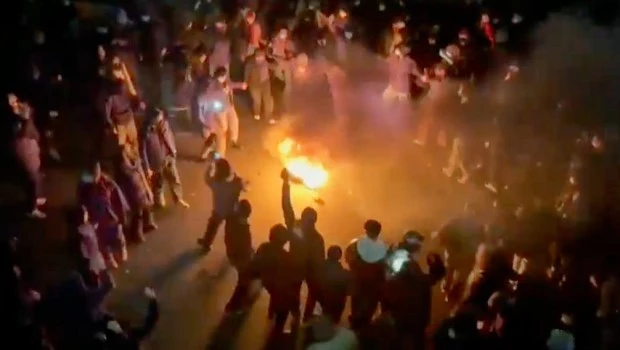 Denuncian miles de muertos en Irán por la represión a las protestas