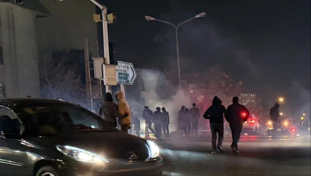 El número de muertos por las protestas en Irán es de al menos 2.000