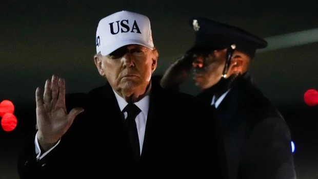 Cuatro de cada diez adultos en Estados Unidos aprueban el desempeño de Trump como presidente