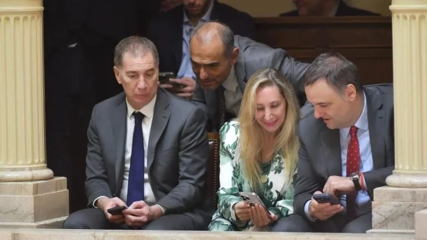 La mesa política reactiva las reuniones para definir la estrategia legislativa por la Reforma Laboral