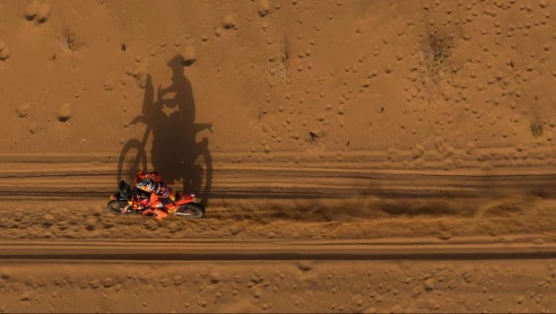 Rally Dakar: Benavides perdió el liderazgo en motos y todo se define en la última etapa