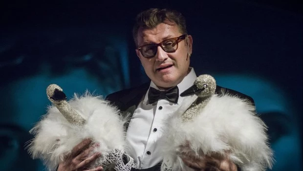 Oliveri tiene la capacidad de transformar la melancolía en humor y eso permite que el público conecte emocionalmente. (Foto: Carlos Furman)