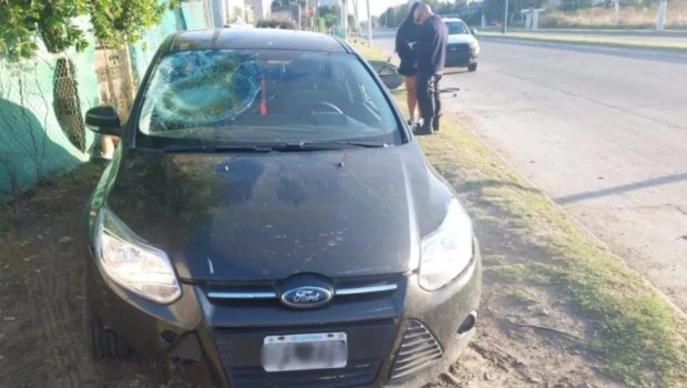 La Plata: una joven discutió con su novio y lo atropelló