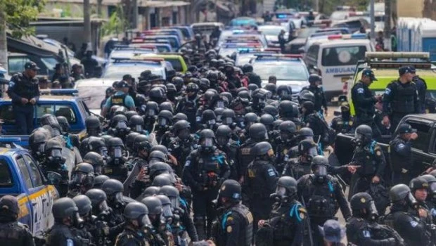 Guatemala declaró el estado de sitio por 30 días en medio de una escalada de violencia