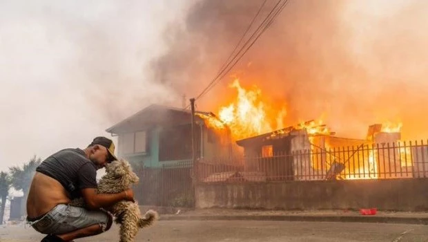 Suben a 19 los muertos en los incendios en Chile entre inquietud por reactivación de focos