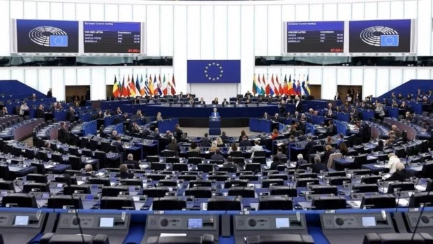 Europa bloquea temporalmente el pacto Mercosur y solicita revisión legal a la Justicia