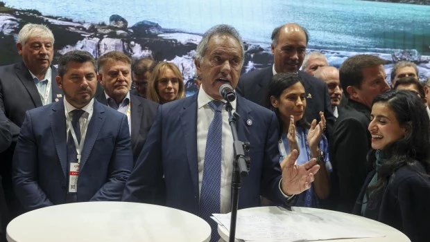 El secretario de turismo, Daniel Scioli, durante la inauguración del stand de Argentina en la Feria Internacional del Turismo de Madrid (Fitur).