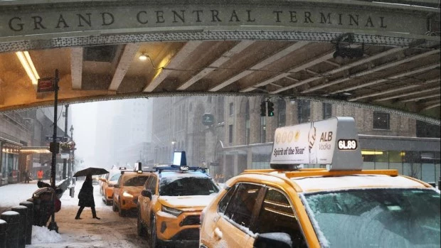 El temporal deja más de 700.000 hogares sin electricidad en EEUU.