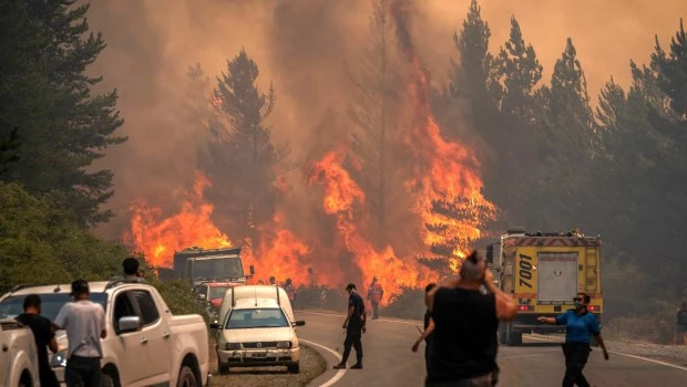 Investigan la posible responsabilidad penal de funcionarios por el incendio en Los Alerces
