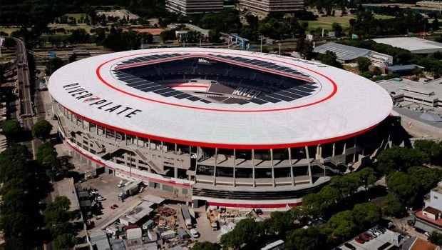 River ampliará y techará el Monumental