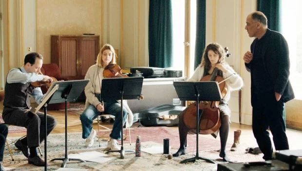 Un joven engreído, una influencer y dos que se odian: los condimentos de ‘Los músicos’.