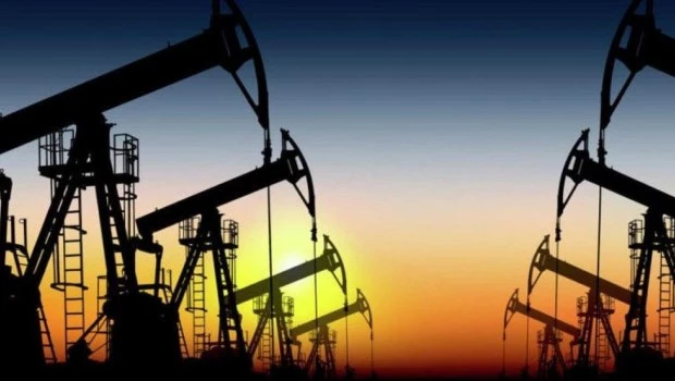 Alivio fiscal para el petróleo convencional: elevan a US$65 por barril el umbral para pagar retenciones