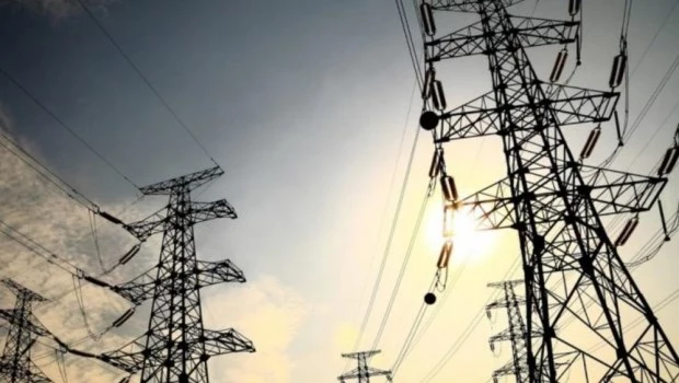 Precios mayoristas de la luz subirán desde febrero por nueva resolución de Energía