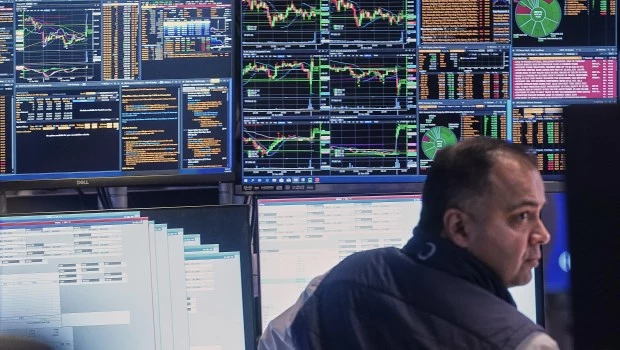 El que apostó a las acciones y a los bonos en enero le ganó al dólar y a la inflación