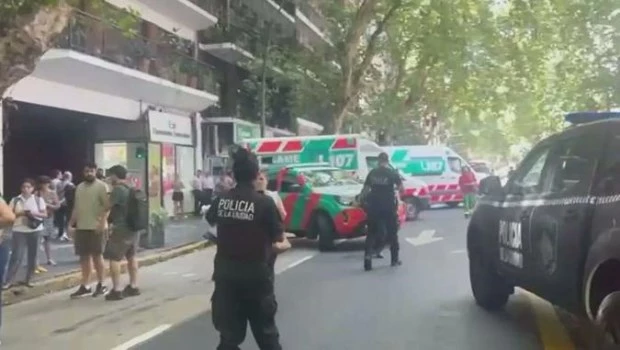 Incendio en un edificio de Palermo: 50 evacuados