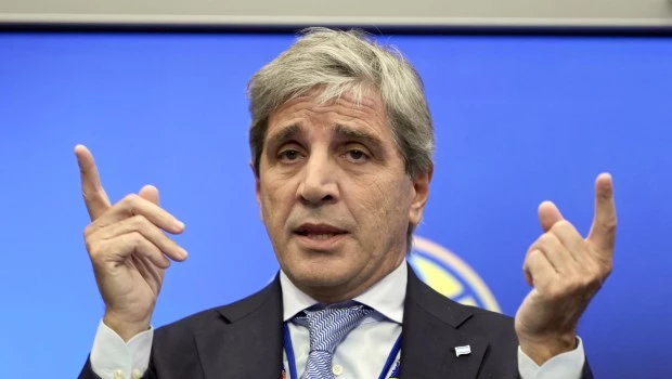 Caputo confirmó que se posterga la nueva medición de la inflación