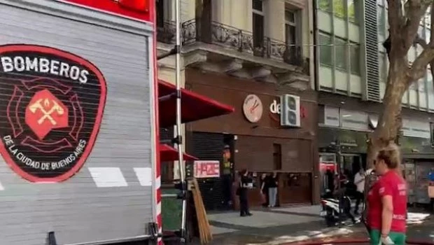 Incendio en el restaurante de un hotel cerca de Casa Rosada