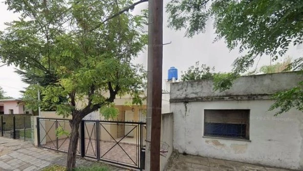 Un policía retirado murió de un disparo en un intento de robo, en la puerta de su casa