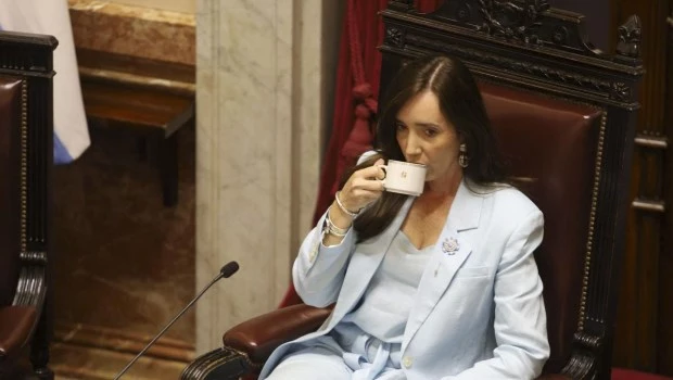 Tras varios meses de bajo perfil, reapareció Villarruel para convocar sesiones en el Senado