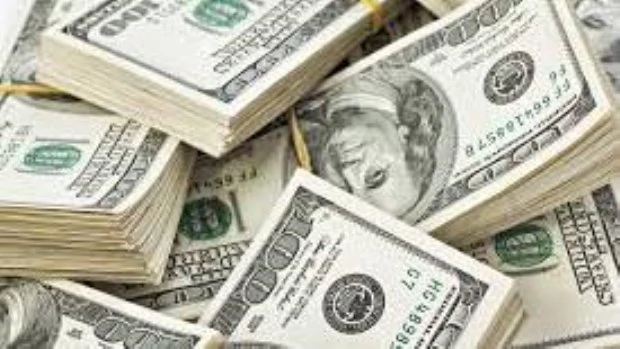 Se registró una fuerte baja del dólar y el Banco Central sigue comprando divisas