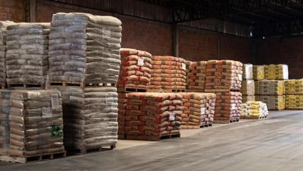 La venta de insumos para la construcción cayó fuerte en enero