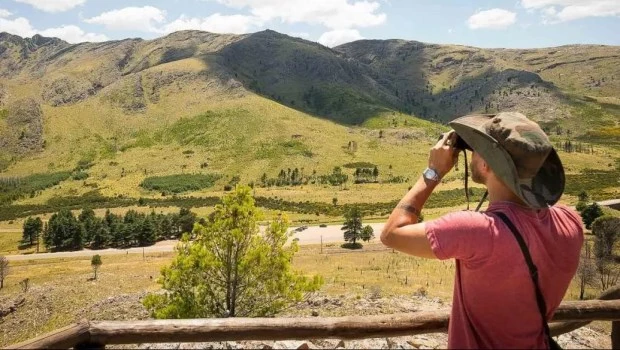 La primera Comarca Turística de la provincia de Buenos Aires hilvana pueblos como San Andrés de las Sierras, Villa Ventana, Saldungaray, Villa La Gruta y Sierra de la Ventana.