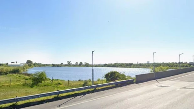 Hallaron un cadáver al costado de la autopista Buenos Aires-La Plata