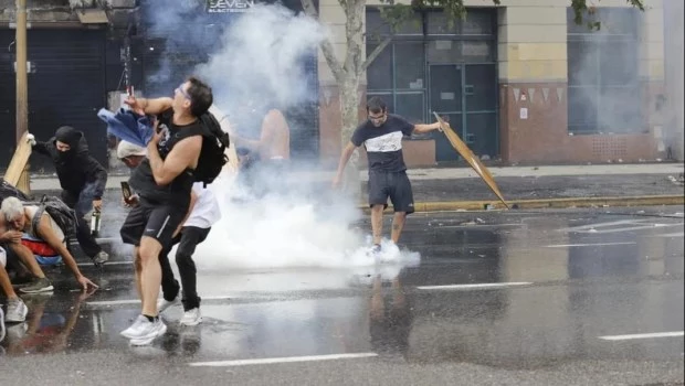 La reacción del Gobierno ante los incidentes: “Son delincuentes organizados y se les acabó la joda”