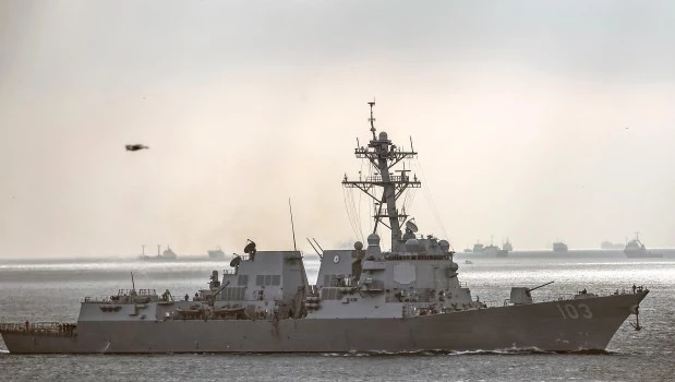 El buque estadounidense USS Truxtun fue uno de los implicados en la colisión.