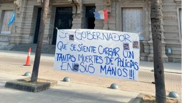 Crecen los reclamos policiales en las provincias tras la protesta en Santa Fe: hubo una marcha en La Plata