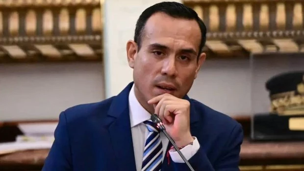 Congreso de Perú destituye al presidente José Jerí