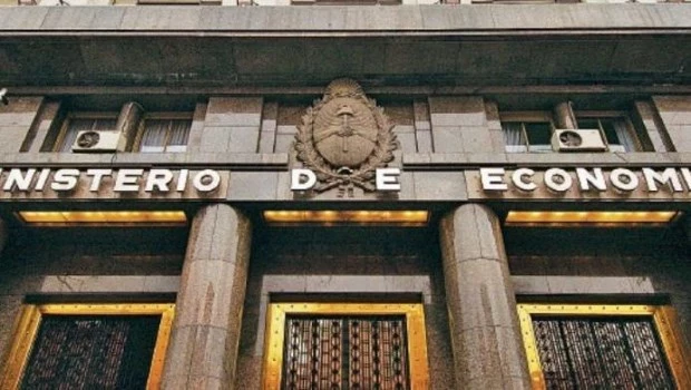 Resiste el ancla fiscal: en enero, superávit financiero del 0,10%