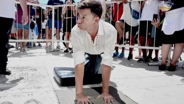 Martín Bossi también dejó su huella en el Hotel Hermitage