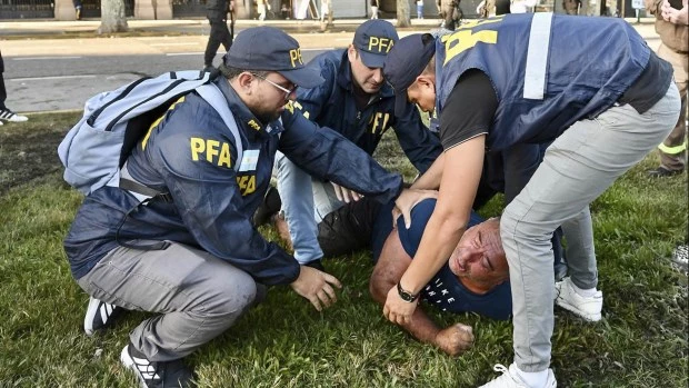Marcha contra la reforma laboral: doce detenidos, disturbios y robos piraña