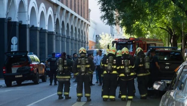 Dejó tres heridos un atentado con un explosivo en un edificio de Gendarmería