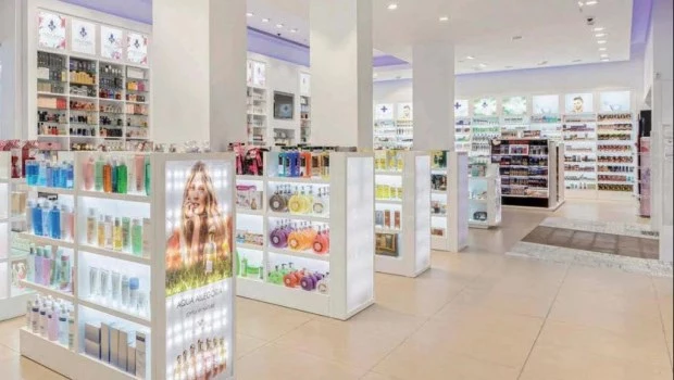 Perfumerías en crisis: cierra un local por mes y crece la venta de cosméticos sin control