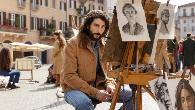 La actuación de Pietro Castellitto convierte al personaje protagónico en un ser tan querible como repudiable.