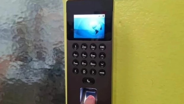 Huella digital: comenzó el nuevo sistema de presentismo docente en la Ciudad