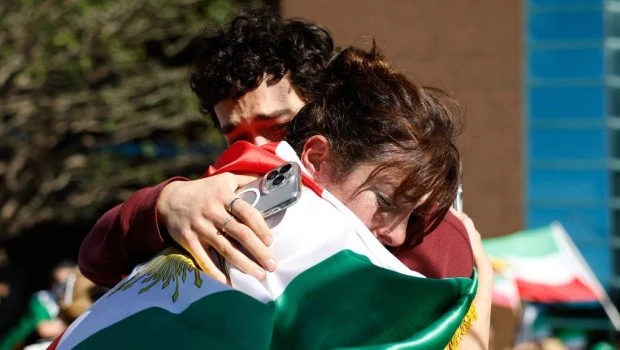 En un país devastado, el colapso del régimen jomeinista parece inminente